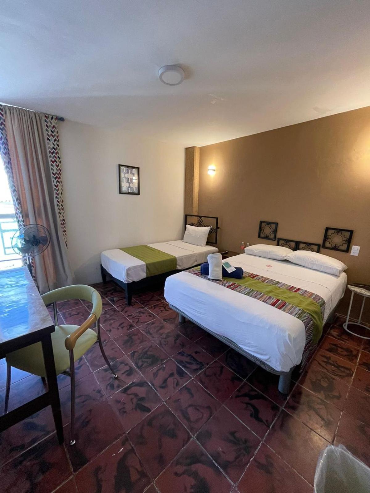 Hotel Flamingos Guadalajara Ngoại thất bức ảnh